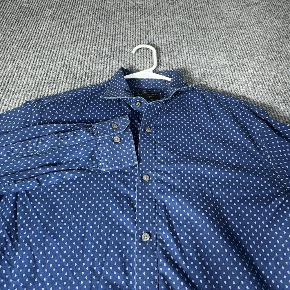 Banana Republic Button Up Mens L Blue‎ Paisley Non-Iron Standard Fit Cotton
